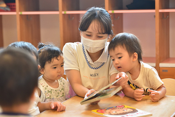 ⼊職1年⽬の保育⼠さん